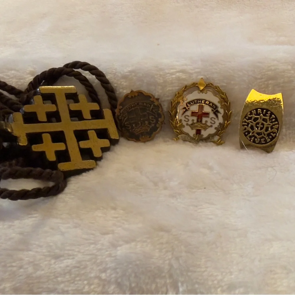 Lot of 4 Vintage Religious Accessories Terra Sancta Guild Lutheran Enamel
